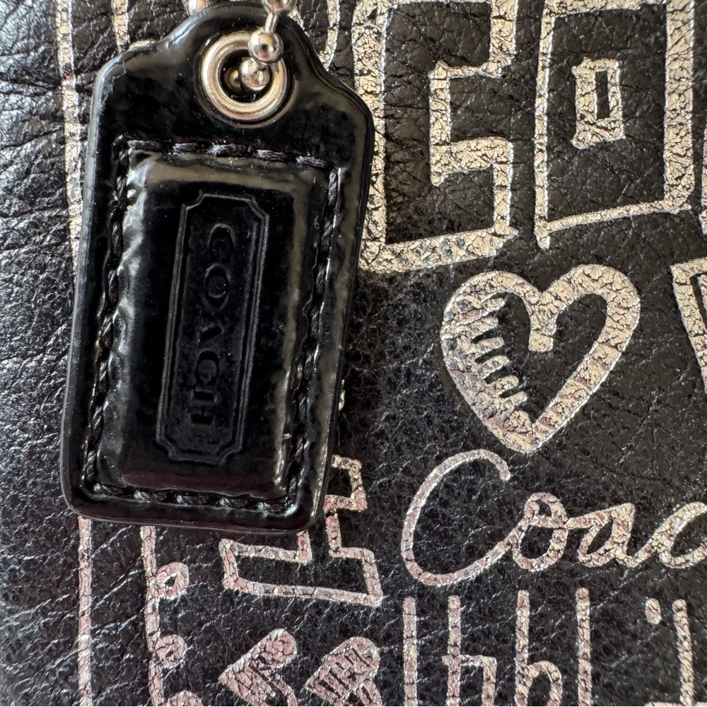 Coach Vintage Poppy Black And Silver Wristlet - Picture 4 of 10
